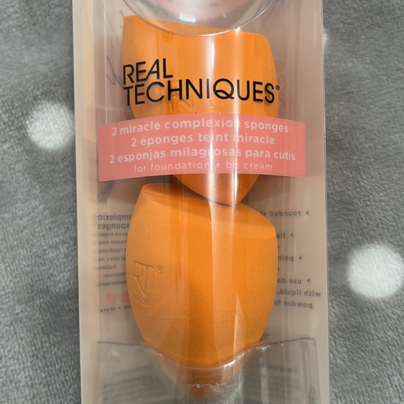 Real Techniques Sponges 2 pieces - Picture 2 of 3